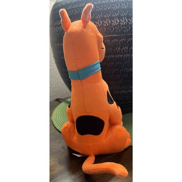 Scooby Doo Plush Toy 9” - Picture 5 of 7
